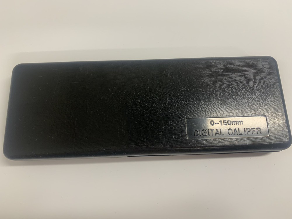 Electronic Digital Caliper 0-150mm in Hard Case
