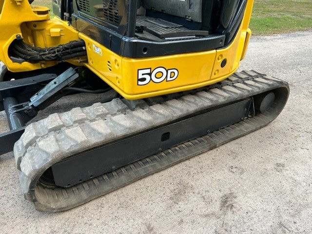 2012 JOHN DEERE 50D EXCAVATOR - PRE EMISSIONS DIESEL - ANGLE BLADE