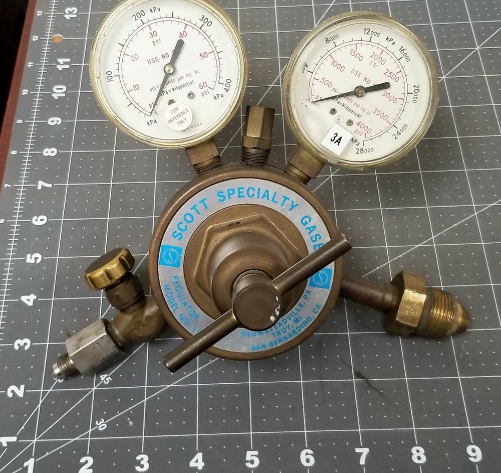 Scott Specialty Compressed Gas Pressure Regulator [D1B1]