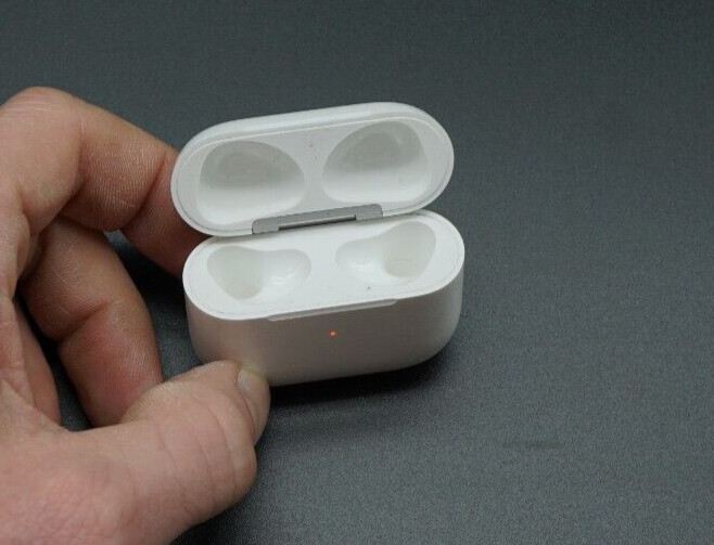Apple Airpods 3rd Gen Authentic Replacement Charging Charger Case a2566 Fair