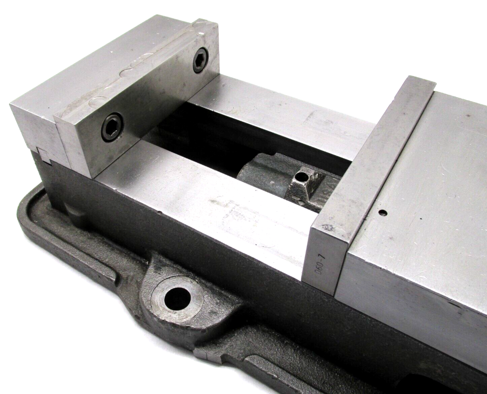 KURT ANGLOCK 6" MILLING MACHINE VISE w/ JAWS & HANDLE - #D60