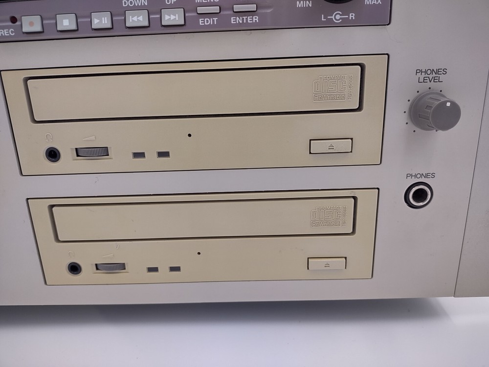 Microboards StartREC 400 High-Speed Standalone CD-R Duplicator Audio Editing