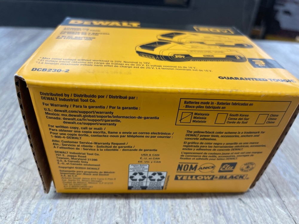 DeWALT DCB230-2 20V MAX Compact 3.0Ah Battery Pack (2-Pack) new