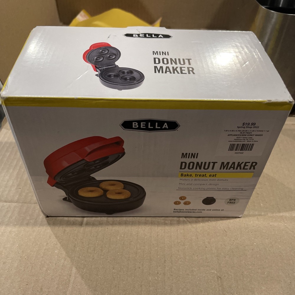 Bella Mini Donut Maker - 3 Mini Donuts (NIB)