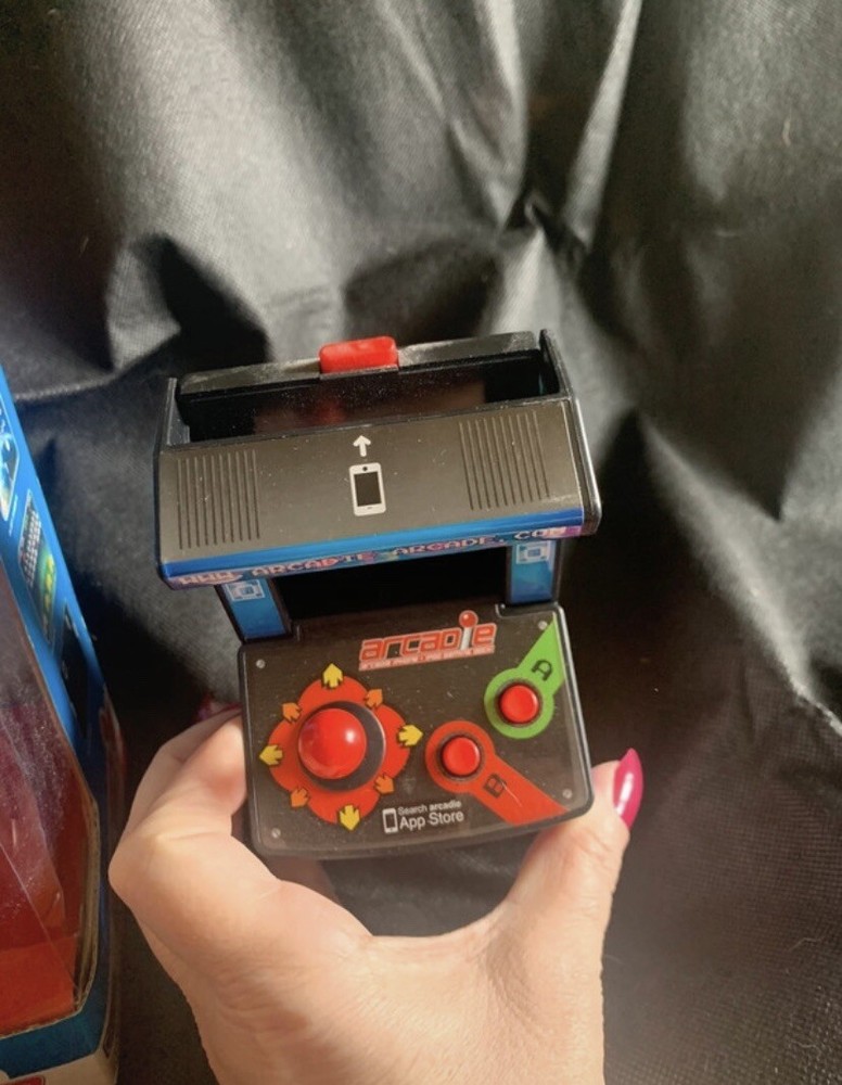 Vintage iPod/iPhone Mini Gaming