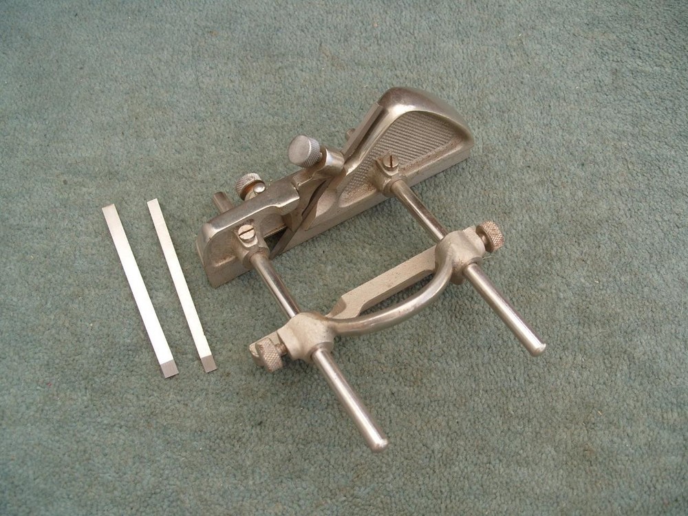 Marples No MA43 Small plough plane, with 3 Irons.