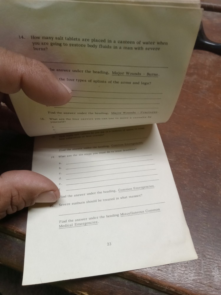 1967 Army First Aid Booklet