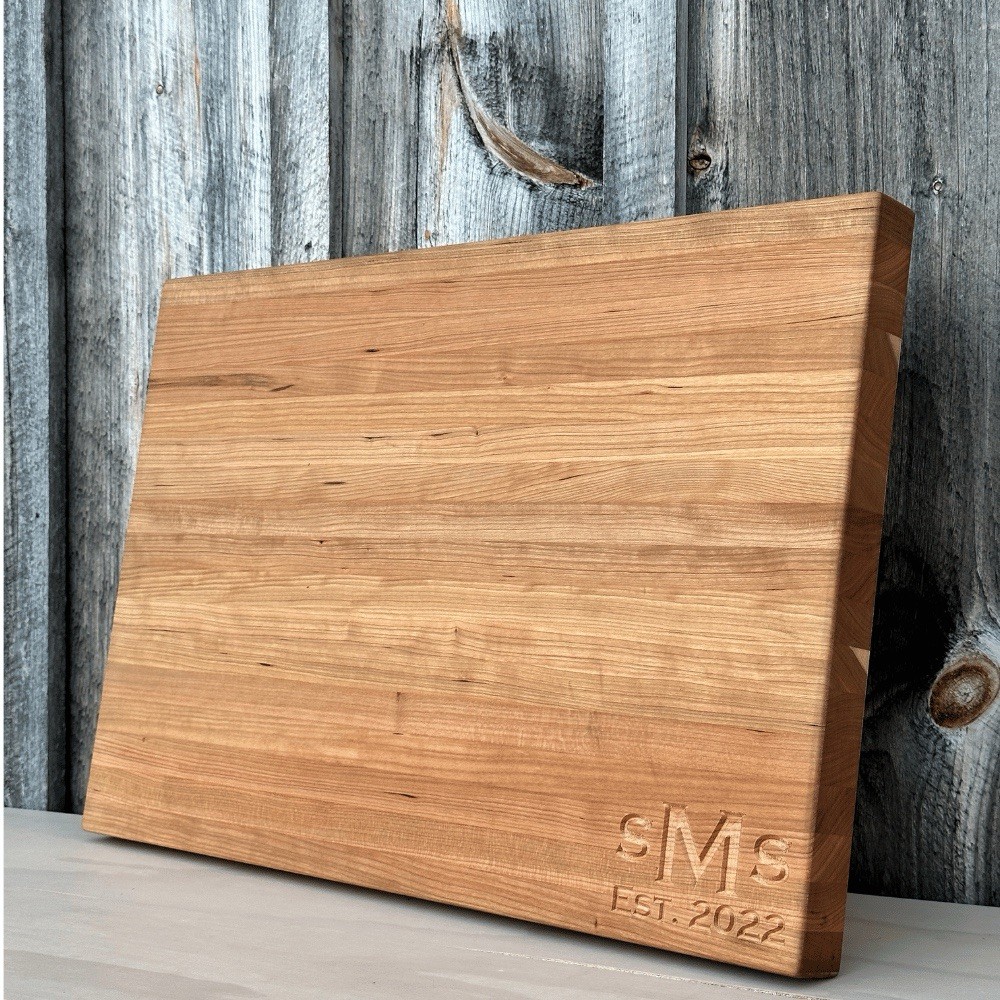 Cole Cutting Board  Medium: 15″ x 18″ x 1.5″