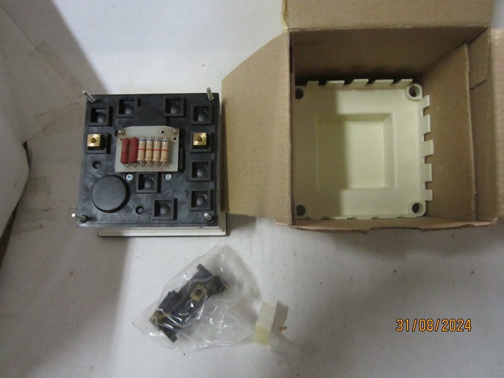 Crompton Volt Meter 244-03VG-SFSF-C5-4T