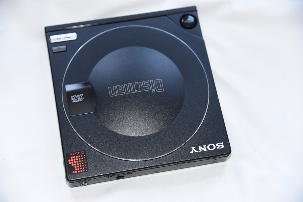 Sony D-10 Discman Personal CD Player Working