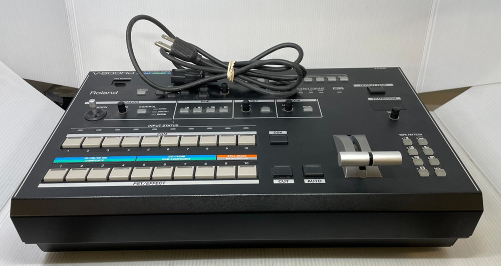 Roland V-800HD Multi-Format Video Switcher