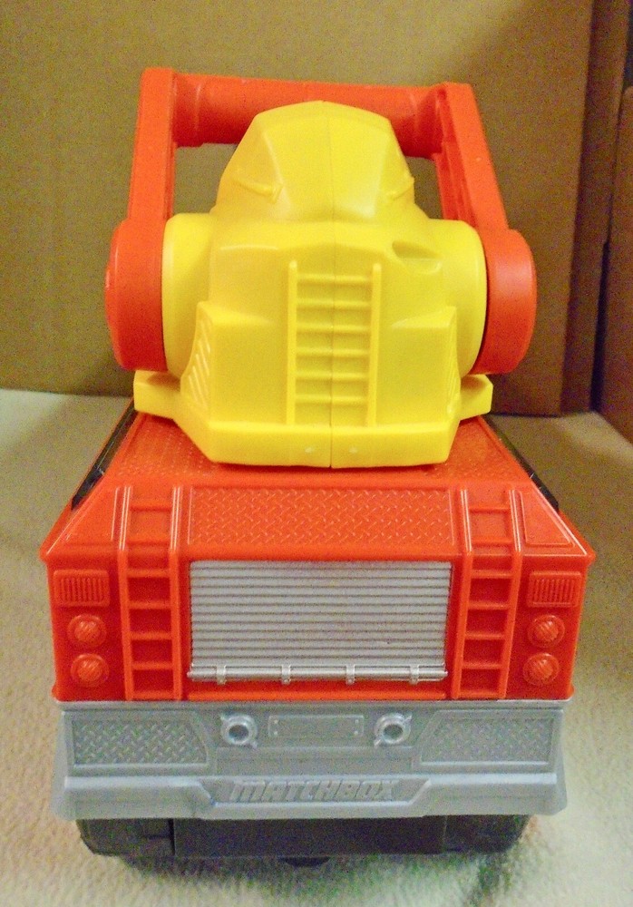 MATCHBOX SUPER-BLAST FIRE TRUCK (K)
