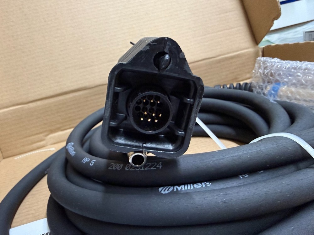 Automatic Miller XT60 Torch 25ft Part# 249955 -CH