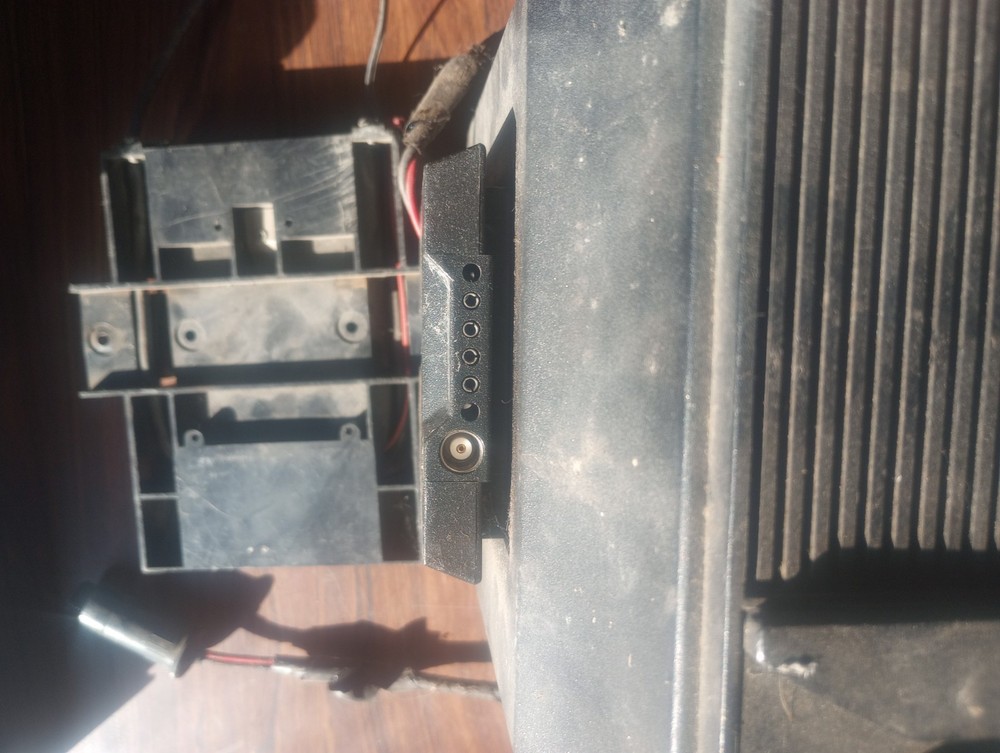 CB Radio Quick Release For Center Hump Mounting