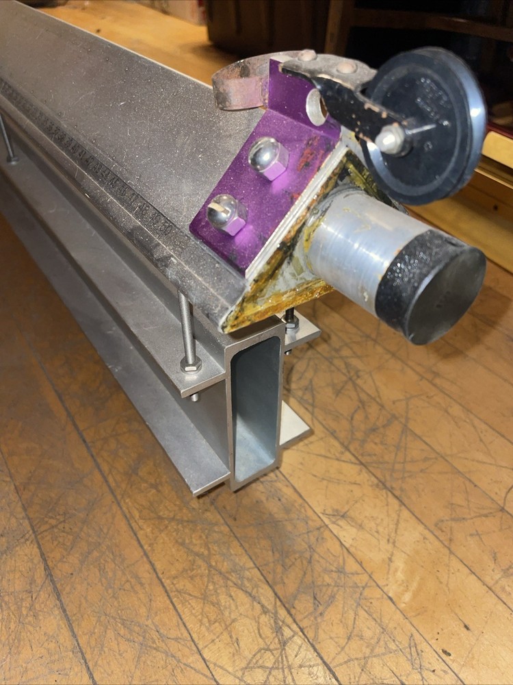 Stull-Ealing Linear Air Track