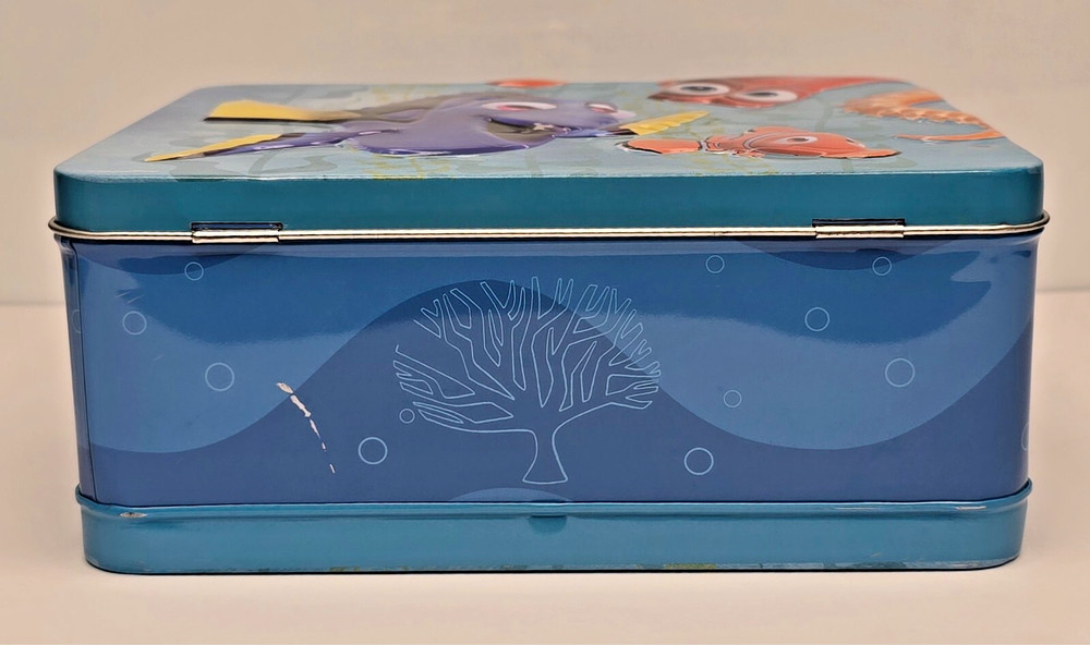 Disney Pixar Finding Dory & Nemo Metal Lunch Box EUC