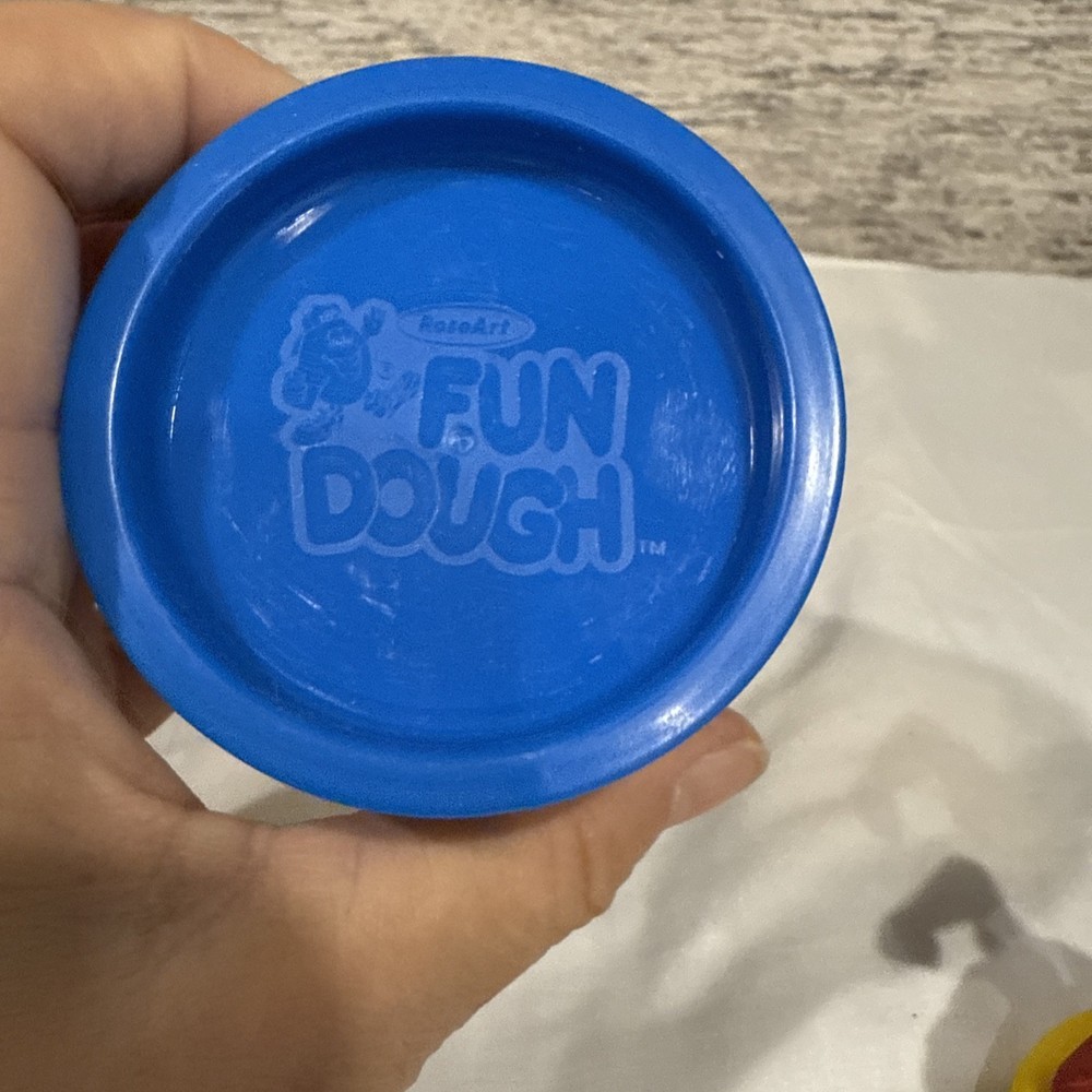 Vintage 2003 Spider-Man Fun Dough Modeling Compound Blue