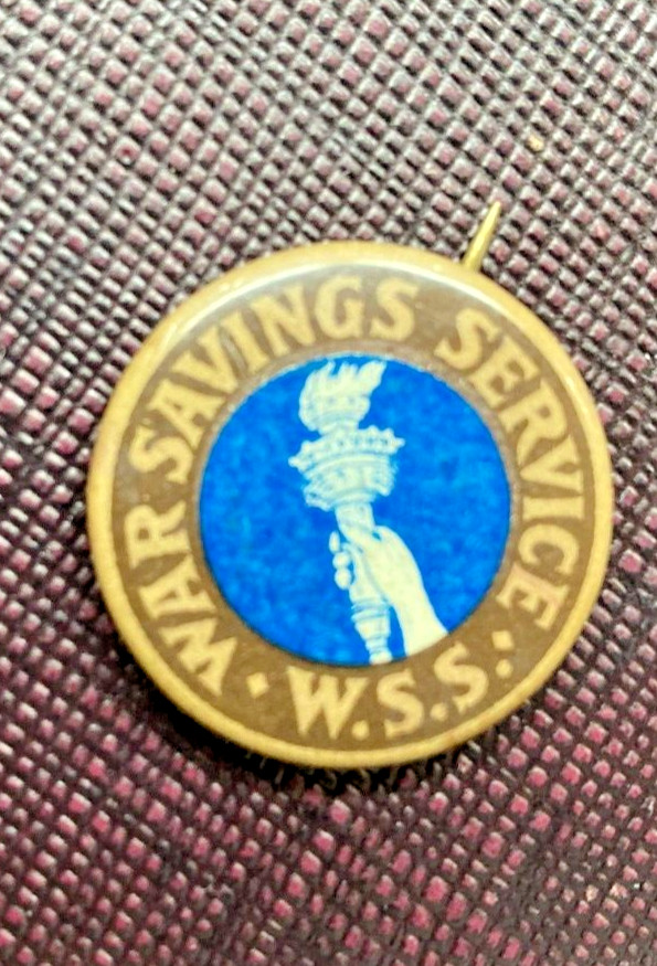 WWI war savings service pin pinback button WSS