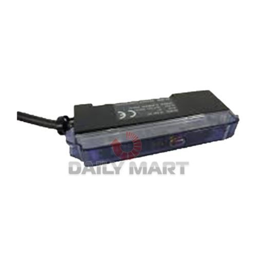 New In Box KEYENCE ES-M1P Proximity Sensor
