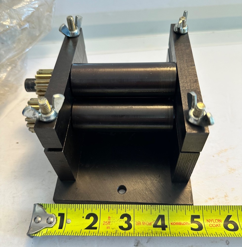 Manual Mini Roll Bender: Bends Thin Metal Sheets
