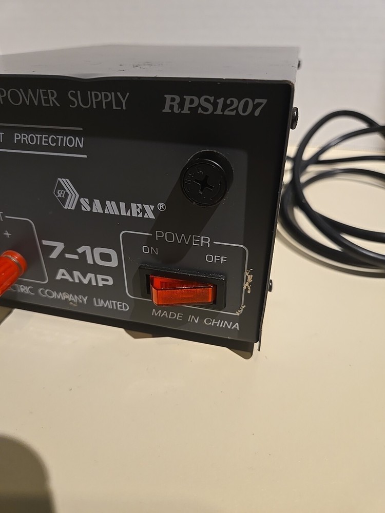 Samlex Power Supply Regulated DC 7-10 Amp 120v Clean Working Condition