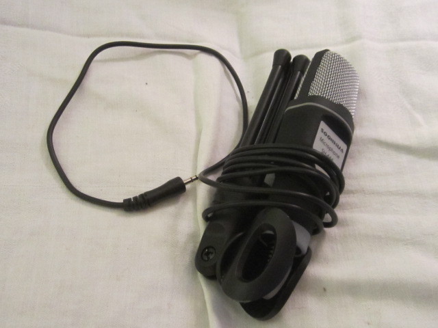 Preowned Used SOONHUA Microphone SH-666