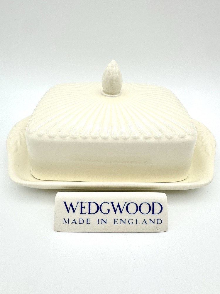 Wedgwood Edme - Rectangular Covered Butter, 7 3/8"