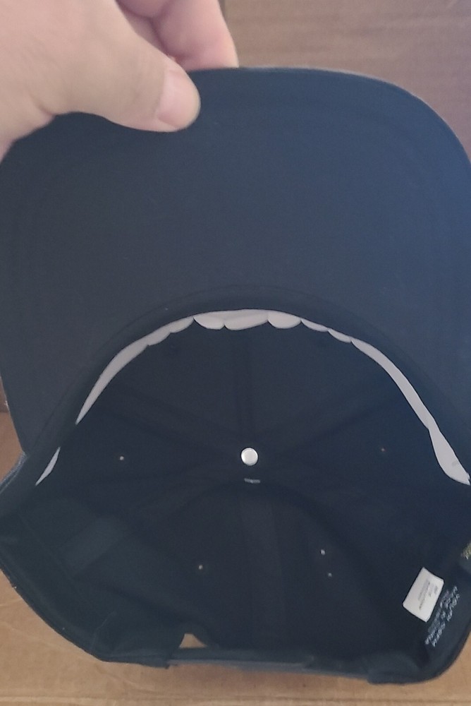 Batman youth hat with tags
