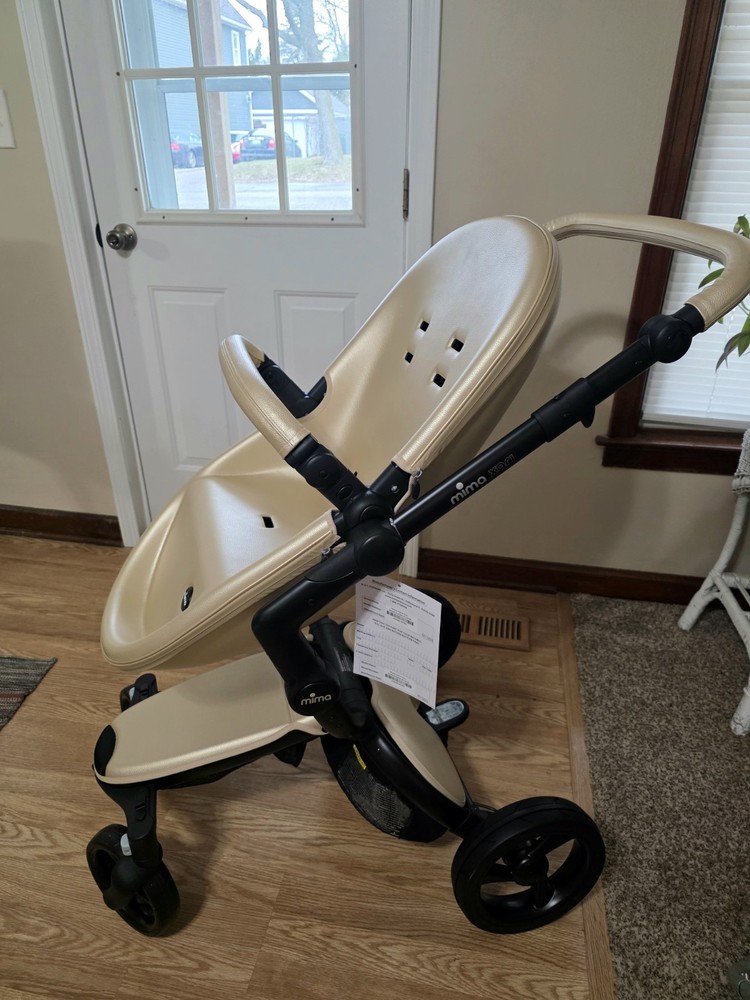 Mima Xari 4G Stroller with Basinet and Seat