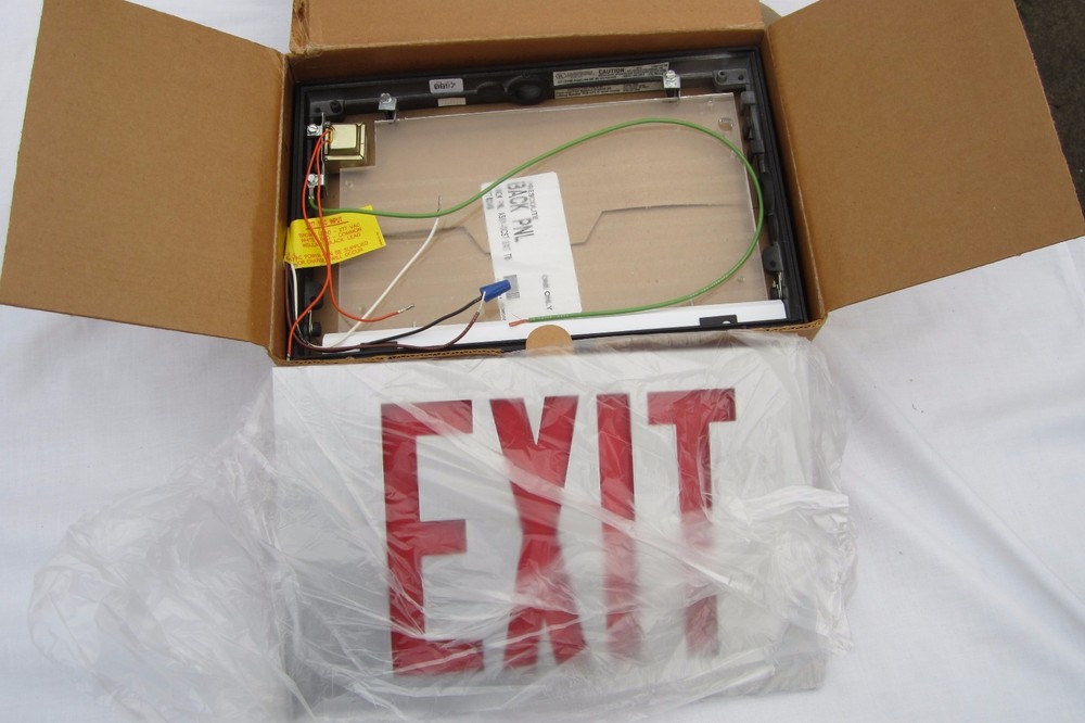 COOPER LIGHTING EXIT LIGHT SIGN CCX61RWH7 EX1 Sure-Lites