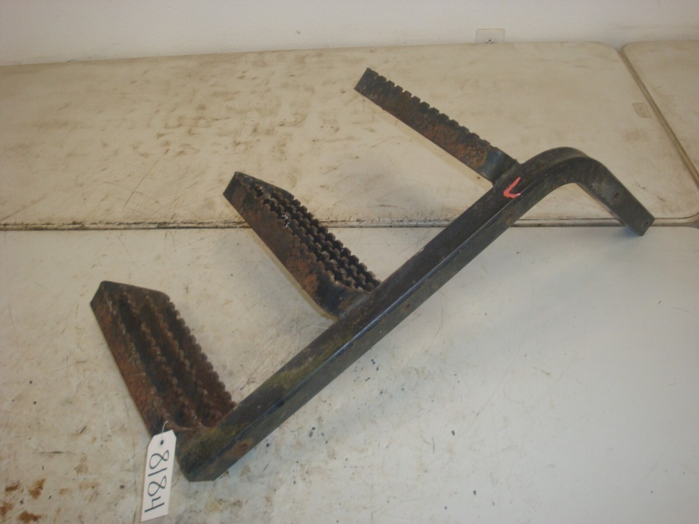 1993 AGCO 8630 Tractor Left Step Bracket Assembly
