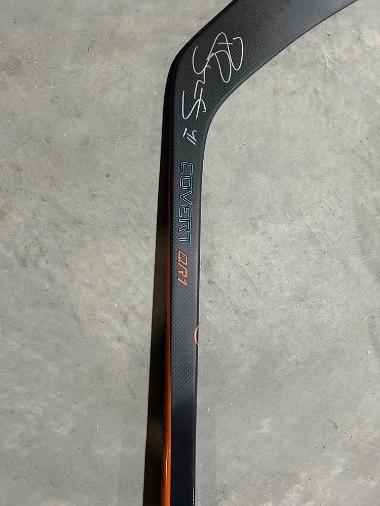 Warrior Covert QR1 RH Signed by Robert Bortuzzo