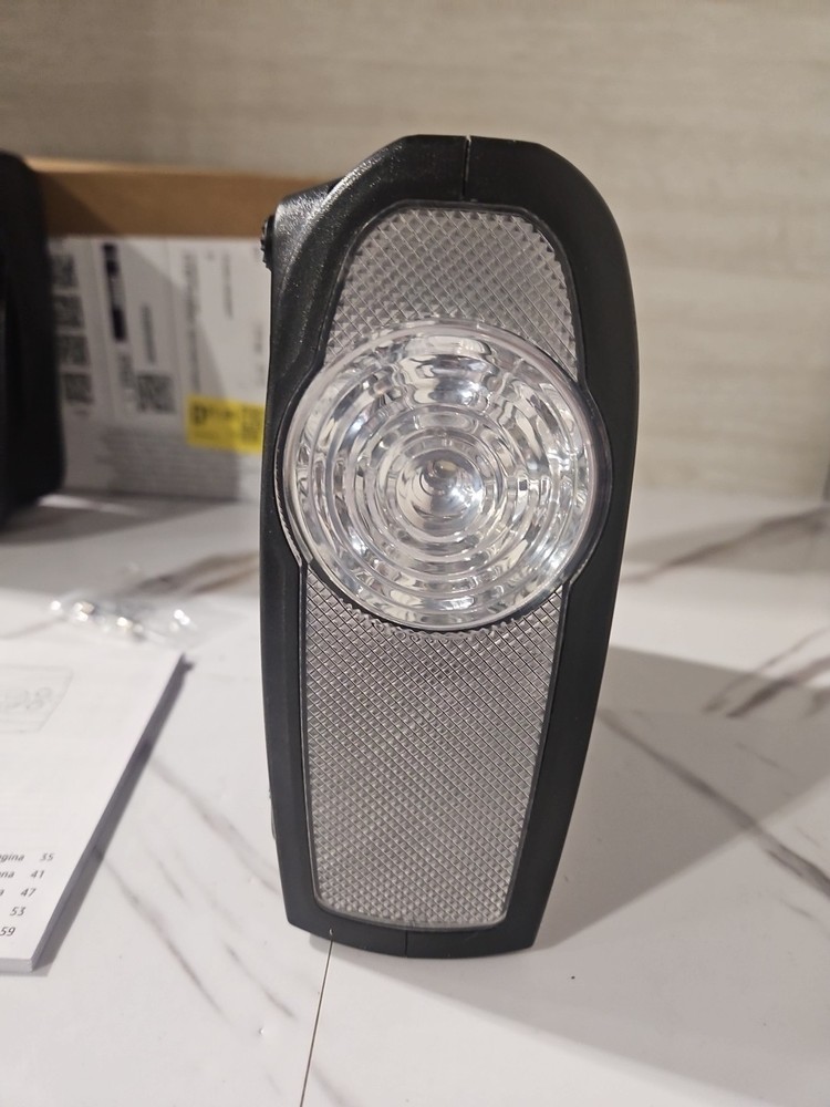 Amazon Basics Portable Air Compressor, 150 PSI, Black