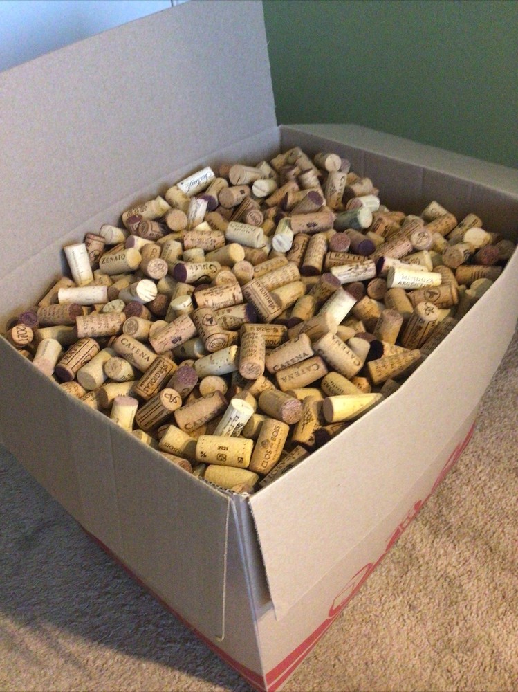 Wine Corks over 3000 no synthetics
