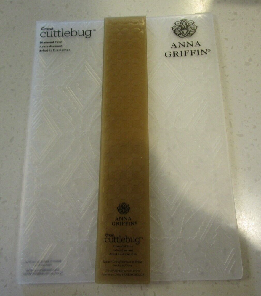ANNA GRIFFIN CRICUT CUTTLEBUG DIAMOND TREE EMBOSSING FOLDER