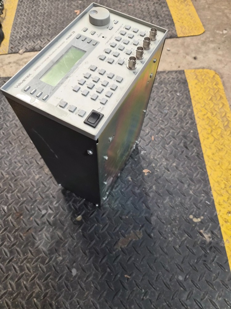 Wavetek Model 39 30MS/S Universal Waveform Generator