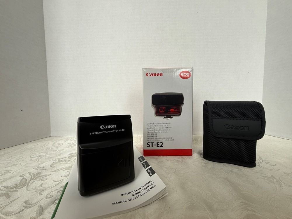 📸 Canon ST-E2 Speedlite Wireless Transmitter – MINT! 🔥 w/ Box, Case + Manual!