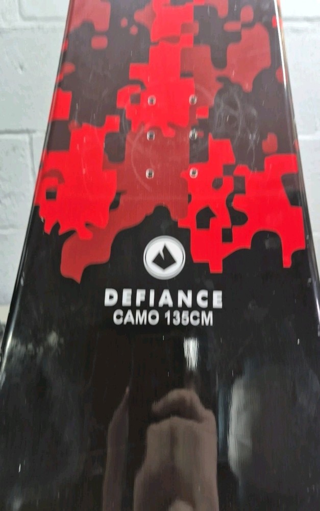 Defiance Camo 135CM Snowboard Nice