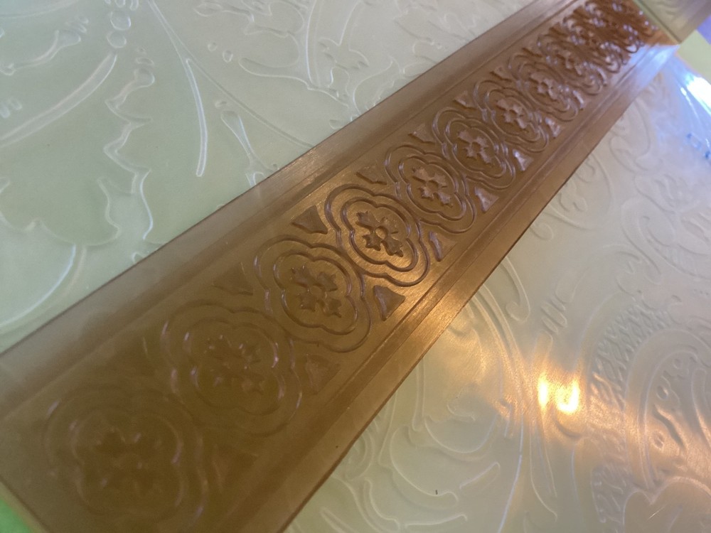 Anna Griffin Acanthus Embossing Folder 5x7