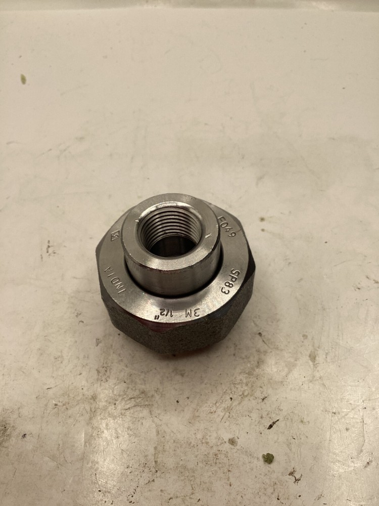 (QTY 2) Union Pipe Coupling Threaded End 3M SA/A105N E049 SP83 1/2"