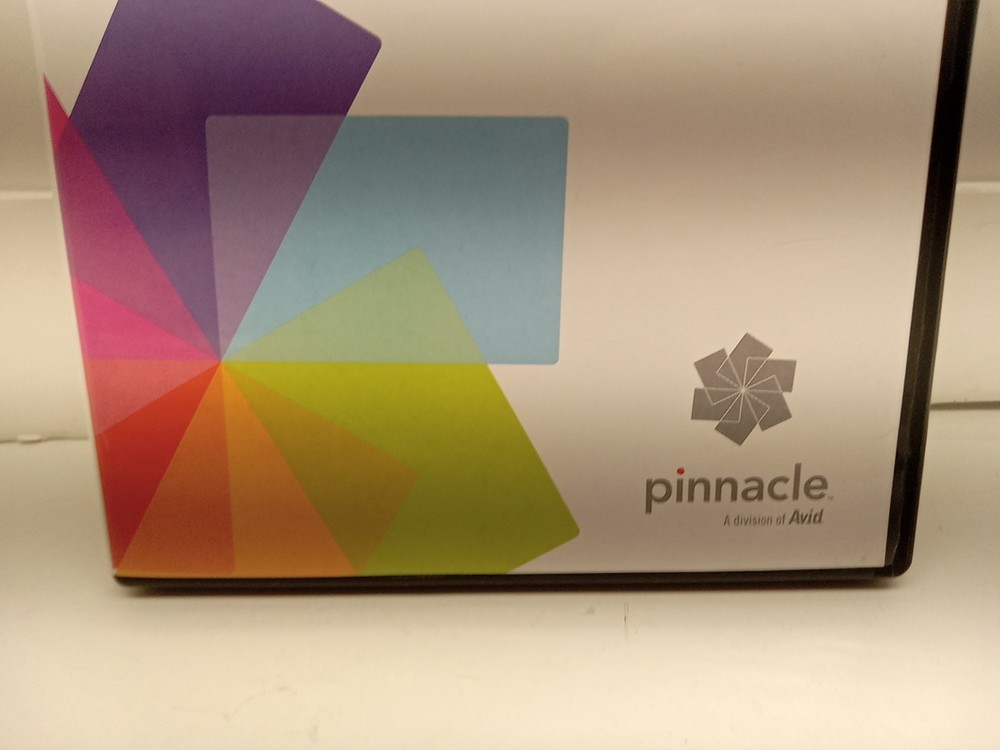 Pinnacle Studio Version 11 - Windows XP/Vista (DVD Rom, 3 Disc, 2007)