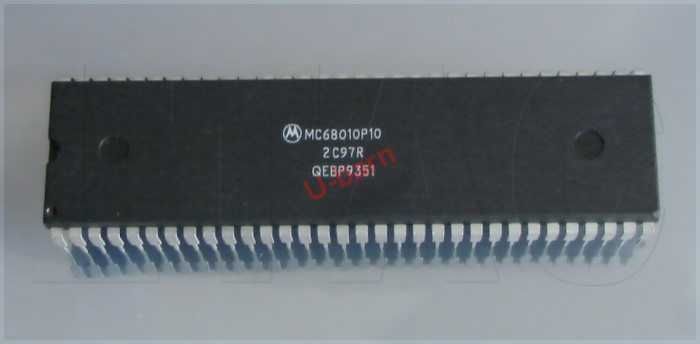 MOTOROLA MC68010P10 CDIP-64 Microcontroller/Microprocessor RH