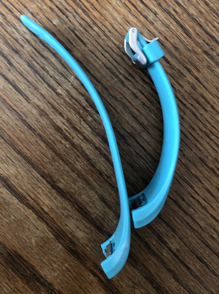 Authentic Fitbit Silicone Replacement Watch Charge 2 Box & Band Aqua Green Blue