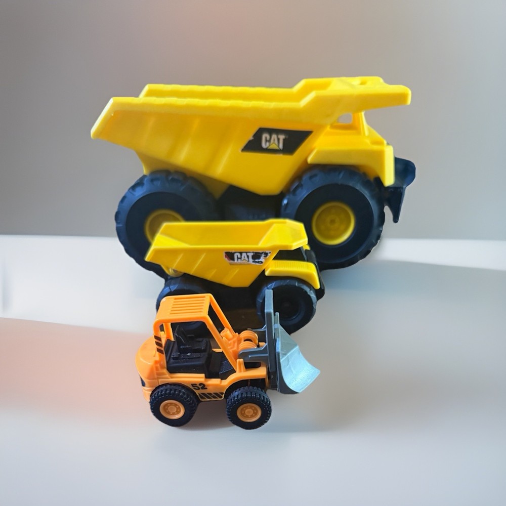 CAT Dump Truck & Loader Plastic Construction Toy Set, Yellow/Black/Orange/Silver