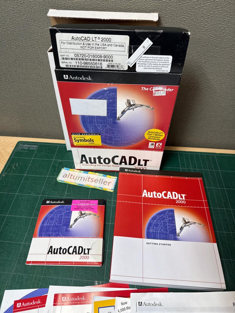 Autodesk/AutoCAD LT 2000 Software, 1 CD, Serial #, Open Box And Books LOOK EUC