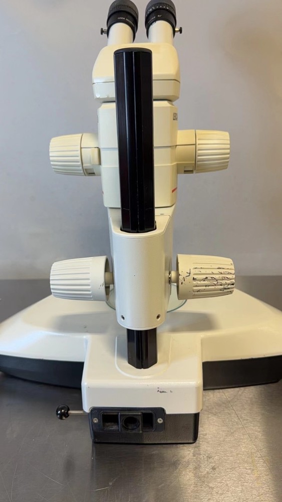 Leica MZ12.5 Zoom Stereo Microscope with MO-150 Light Source – PLAN 1X Objective