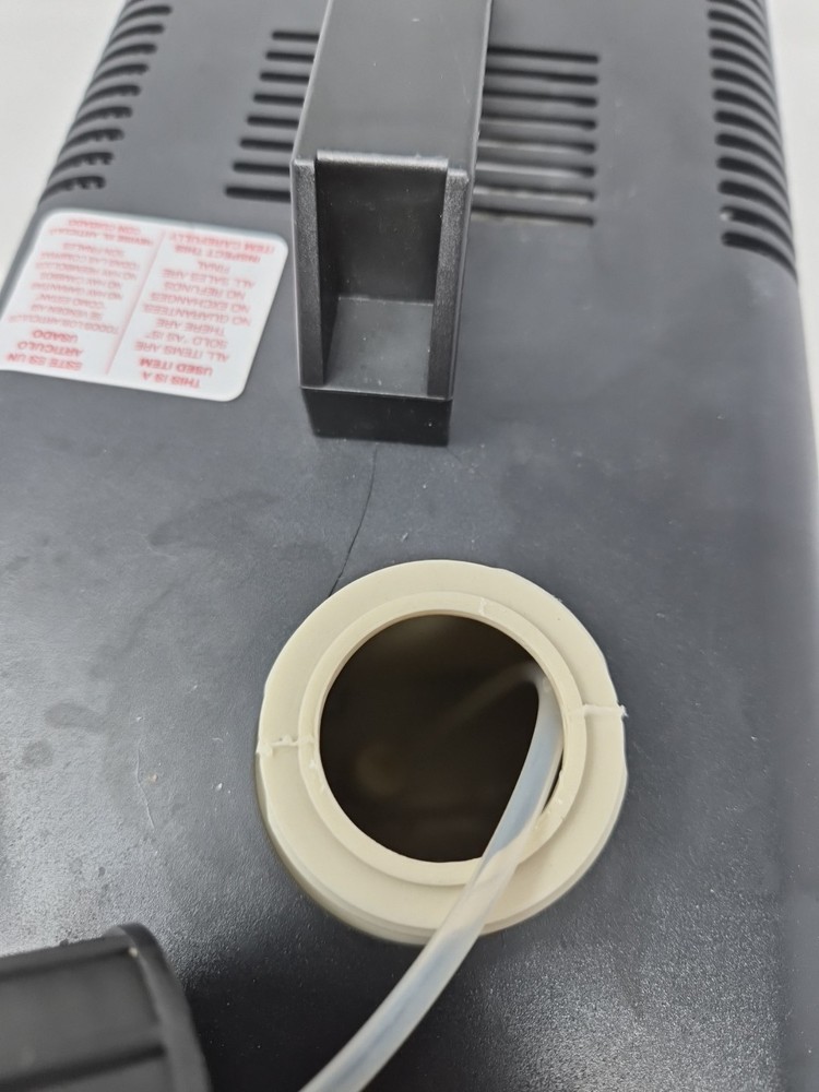 Fog Machine Screamer 400 Watts Black / Good Condition Missing Remote Controller