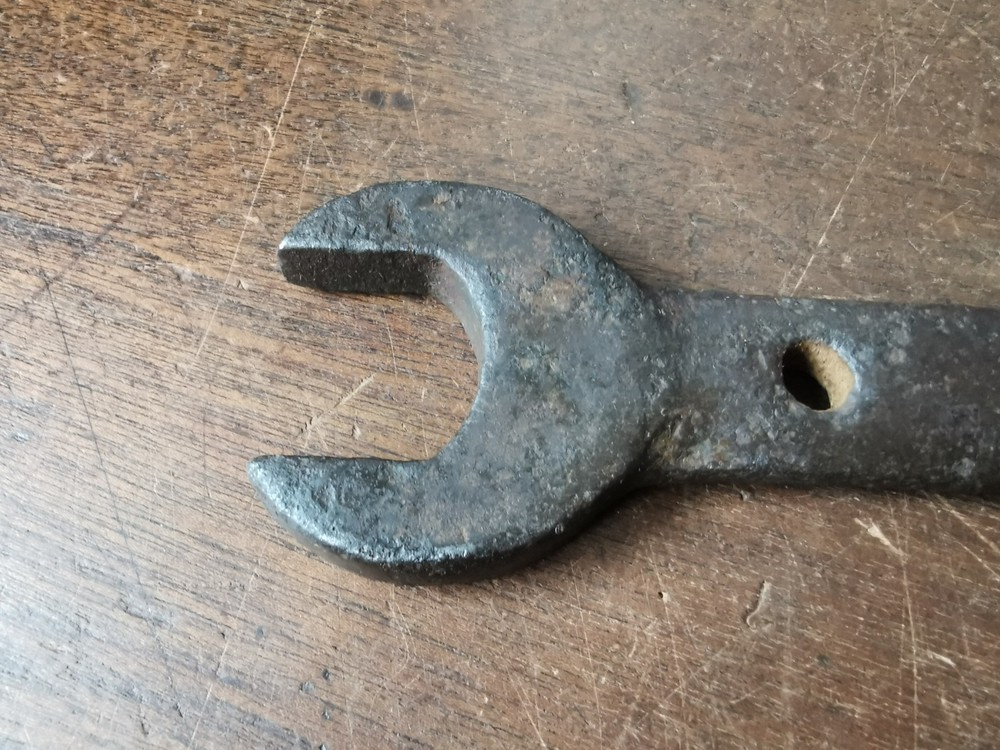 Vintage 3-way spanner marked RP9, no makers name.