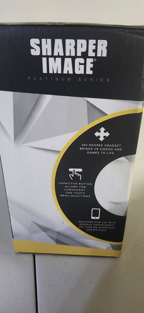 Sharper Image Smartphone 360° Virtual Reality Wity Controller