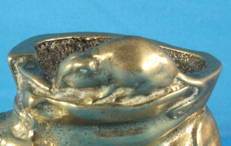 English Solid Brass Man's Tramp Shoe with Mouse on Rim